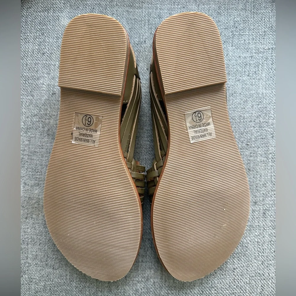 City classified Olive  Sandals - Picture 4 of 5